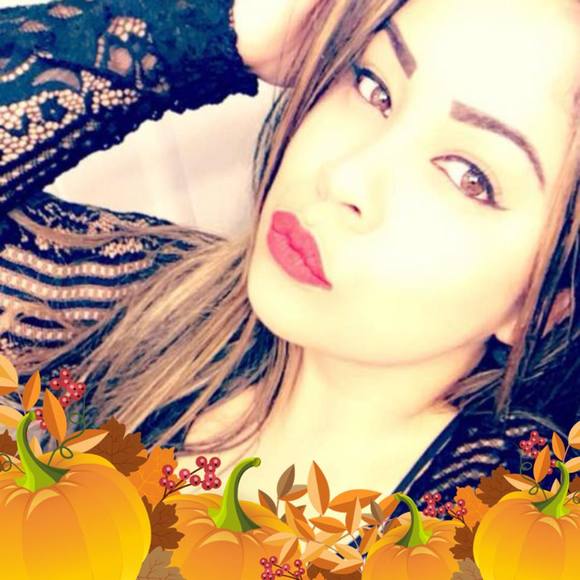 Meet your Posher, Dee - Picture 1 of 1